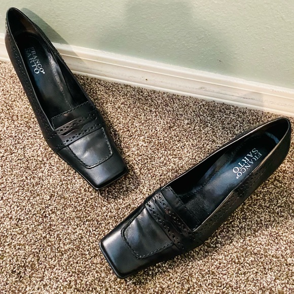 EUC Vintage Franco Sarto Black Leather Heeled Square Toed Penny Loafers - Picture 3 of 17
